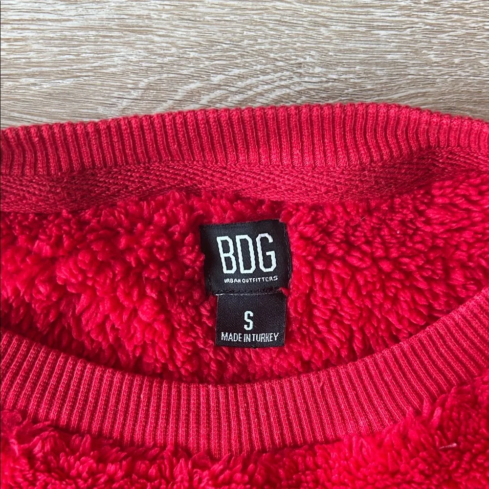 Super soft BDG Vibrant Red Crew Neck Sweater size Small - Picture 2 of 3